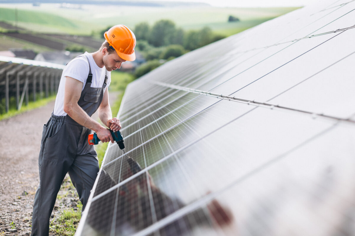 Solar panel installation in dubai